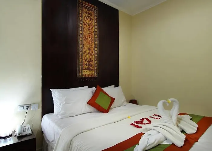 Hotel Lestari & - 3*