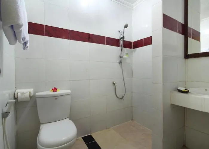 Hotel Lestari & - 3*