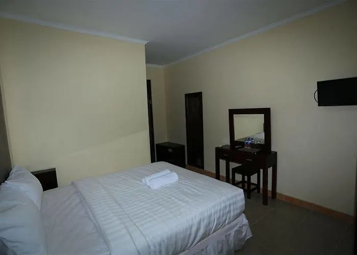 Lestari & - Hotel