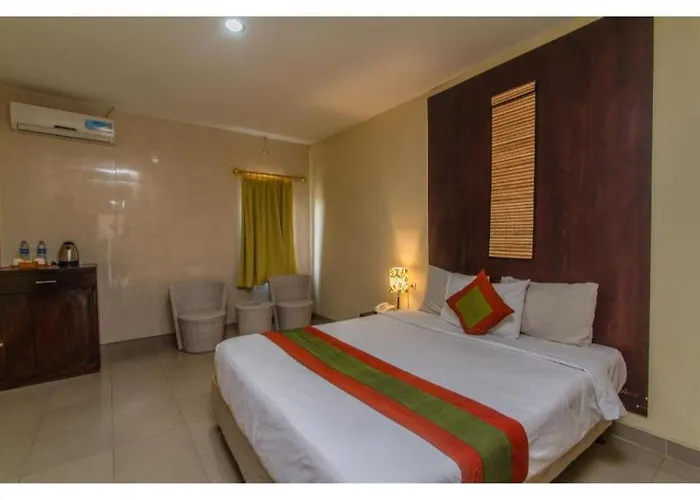 Hotel Lestari & -